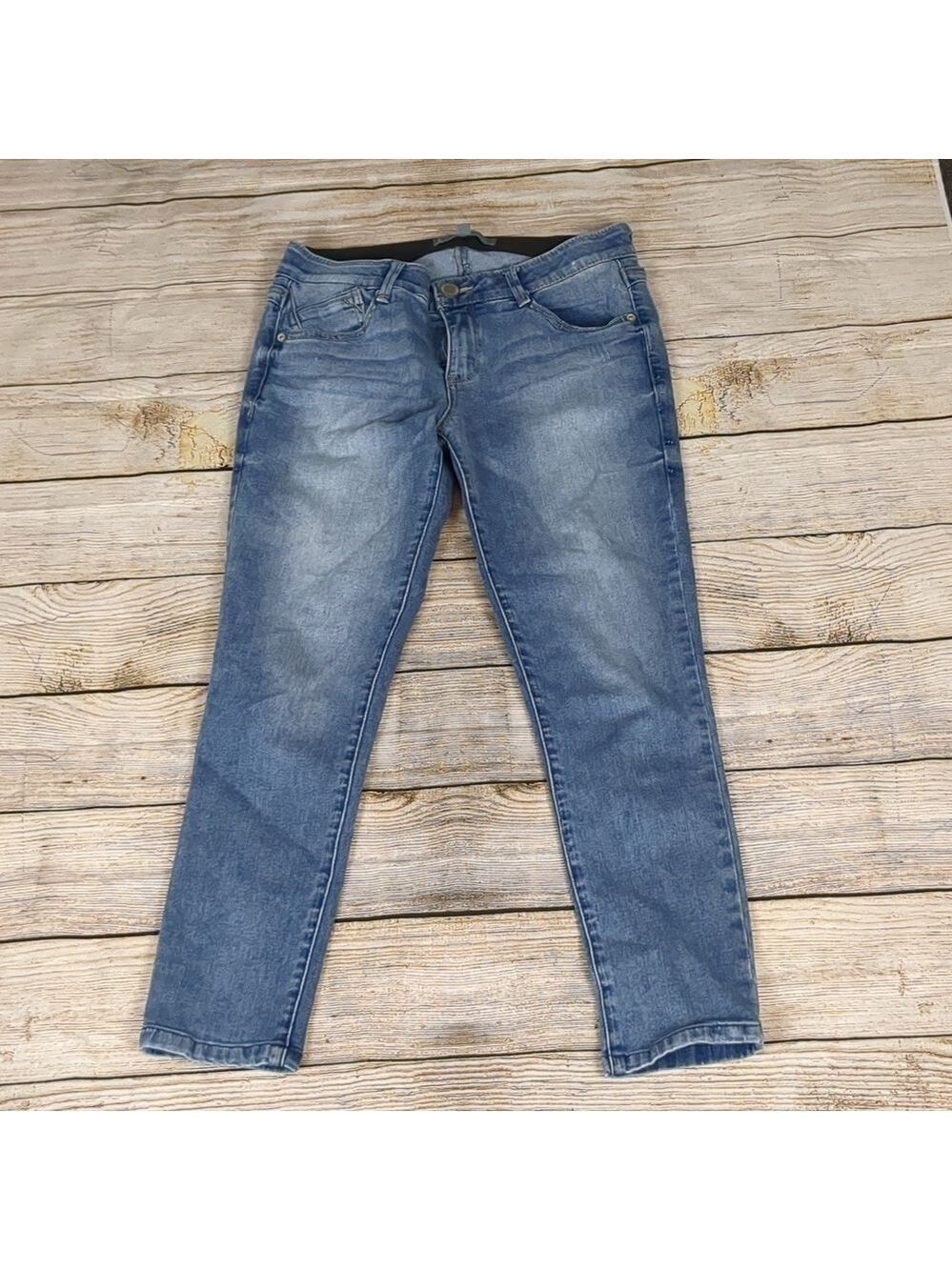 Wit & wisdom distressed jeans size 2 petite